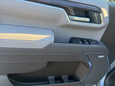 New 2026 GMC Sierra 1500 SLT w/ SLT Premium Plus Package image 17