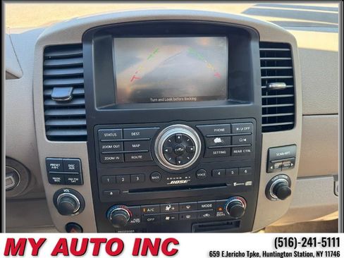 Used 2011 Nissan Pathfinder LE w/ Navigation Pkg image 18