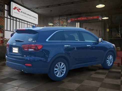 Used 2019 Kia Sorento FWD w/ Option Group 020 image 6