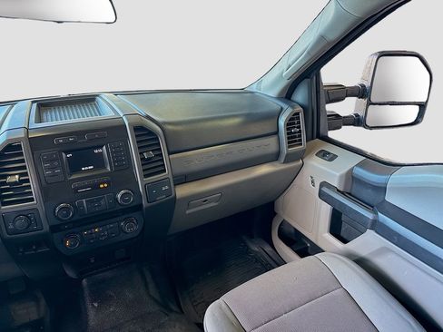 Used 2018 Ford F250 XL image 21