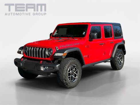 Used 2024 Jeep Wrangler Unlimited Rubicon w/ Technology Group image 3