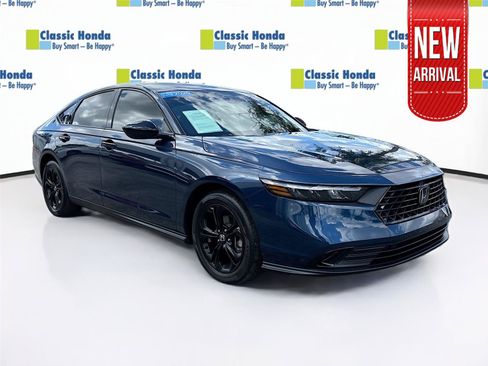 Certified 2025 Honda Accord SE image 1
