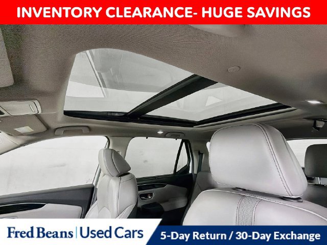 Used 2024 Honda Pilot Touring image 29