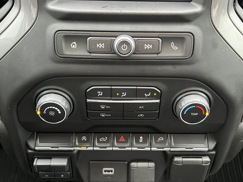 Used 2020 Chevrolet Silverado 1500 Custom w/ Custom 2.7L Value Package image 28