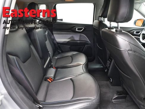 Used 2022 Jeep Compass Latitude AWD/4WD image 22