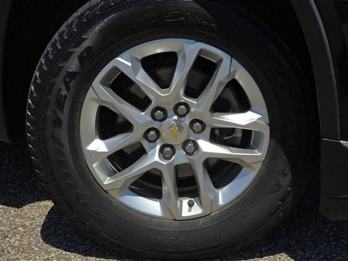 Used 2019 Chevrolet Traverse LT w/ LPO, Floor Liner Package FWD image 8