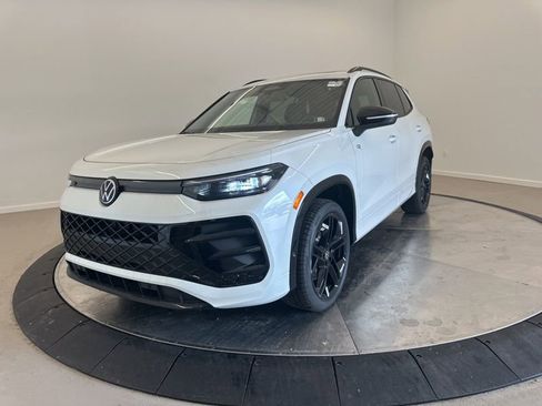 New 2026 Volkswagen Tiguan SE R-Line AWD/4WD image 3