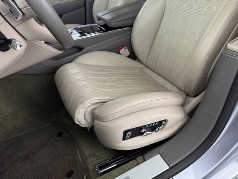 Used 2023 Bentley Flying Spur Azure image 19