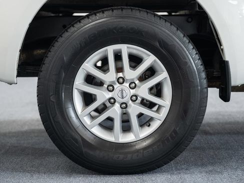 Used 2021 Nissan Frontier SV RWD image 17