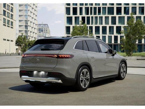 New 2026 Mercedes-Benz EQS 400 4MATIC SUV image 22