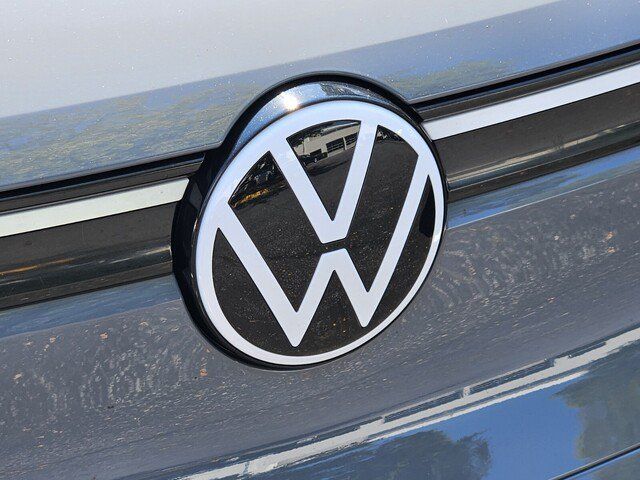 Used 2023 Volkswagen ID.4 Pro RWD image 12