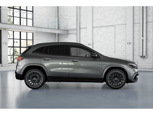 New 2026 Mercedes-Benz GLA 250 4MATIC image 16