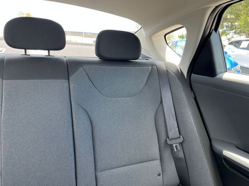 Used 2025 Kia K4 FWD image 38
