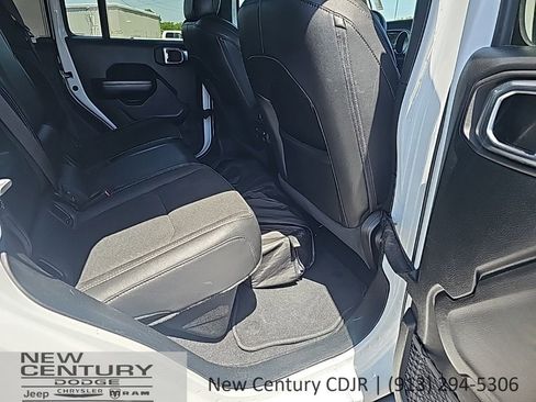 Used 2021 Jeep Gladiator Sport image 20