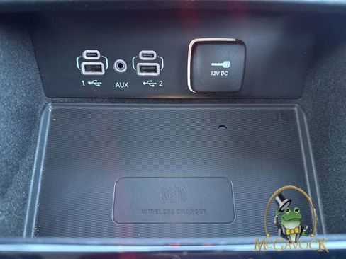 Used 2022 Jeep Grand Cherokee Limited w/ Luxury Tech Group II image 22