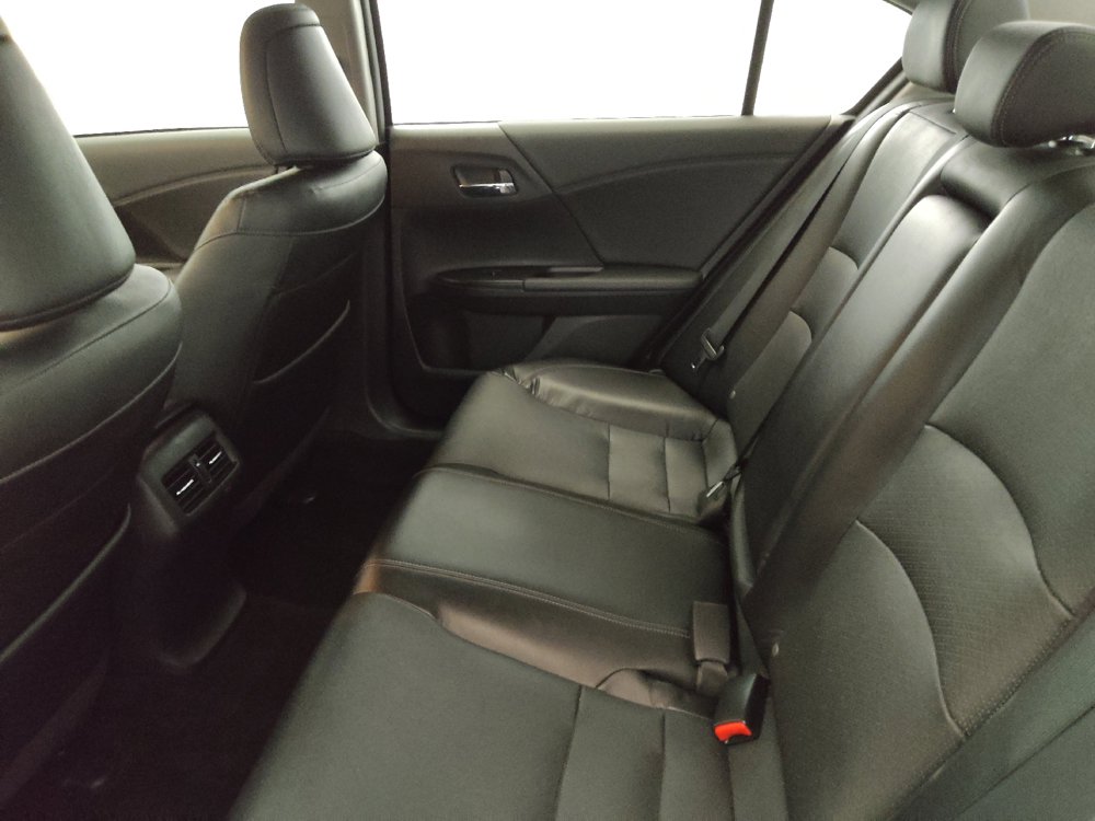 Used 2015 Honda Accord Touring image 18