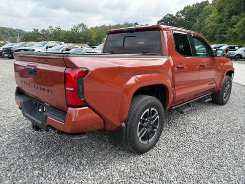 Used 2025 Toyota Tacoma TRD Sport w/ TRD Sport Premium Package AWD/4WD image 5