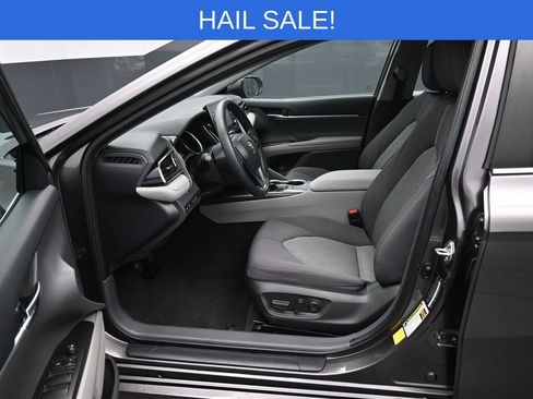 Certified 2022 Toyota Camry LE image 9