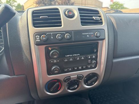 Used 2011 Chevrolet Colorado LT AWD/4WD image 18