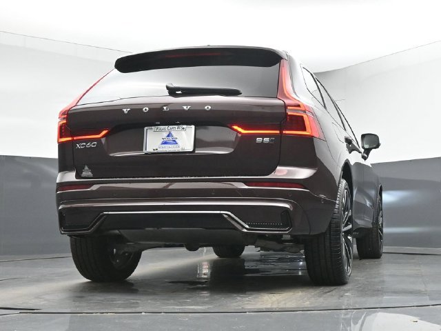 New 2026 Volvo XC60 B5 Ultra w/ Climate Package AWD/4WD image 44