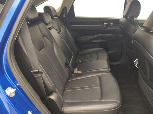 Used 2022 Kia Sorento S image 19
