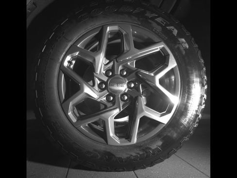 Used 2024 GMC Sierra 1500 SLT w/ SLT Premium Package AWD/4WD image 9