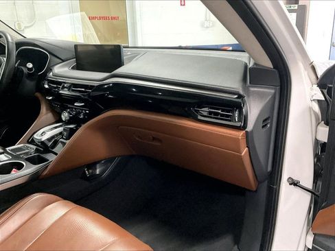 Used 2023 Acura MDX SH-AWD w/ Advance Package image 13