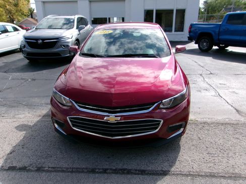 Used 2018 Chevrolet Malibu LT image 3