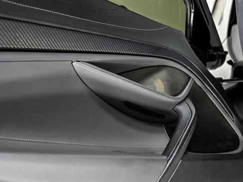 Used 2019 McLaren 720S RWD image 17