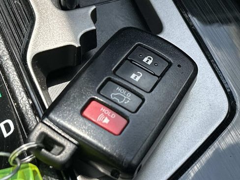 Used 2016 Toyota RAV4 Limited w/ Advanced Technology Package AWD/4WD image 34