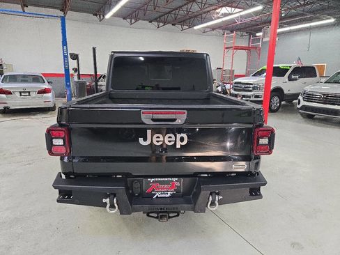 Used 2020 Jeep Gladiator Overland image 10