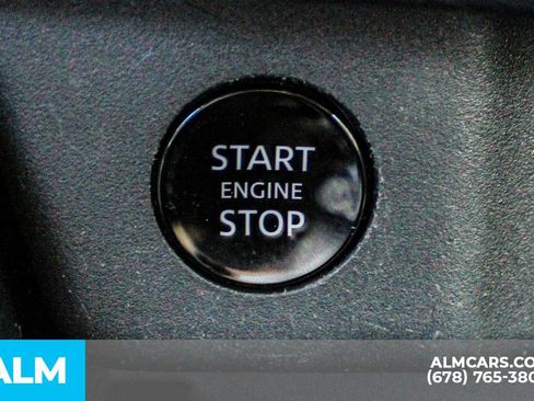 Used 2024 Nissan Rogue S FWD image 27