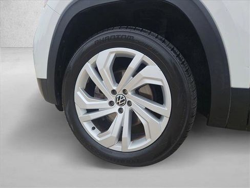Used 2021 Volkswagen Atlas SE image 26