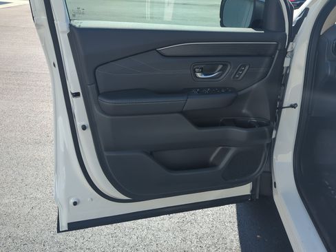 New 2026 Honda Pilot image 16