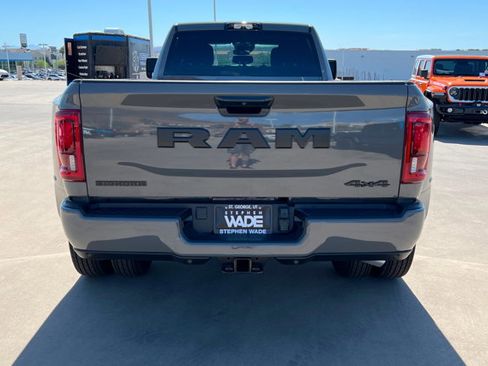 New 2026 RAM 3500 Big Horn AWD/4WD image 6