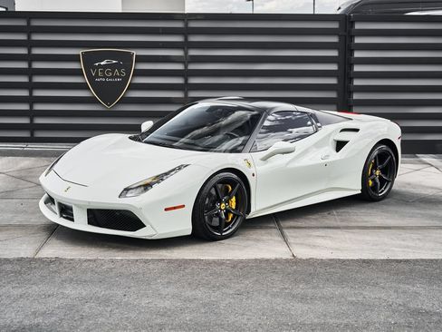 Used 2019 Ferrari 488 Spider RWD image 16