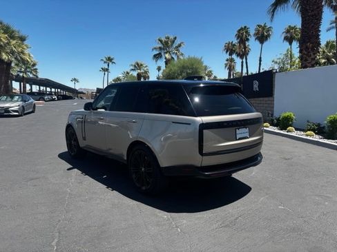 Used 2023 Land Rover Range Rover SE AWD/4WD image 7