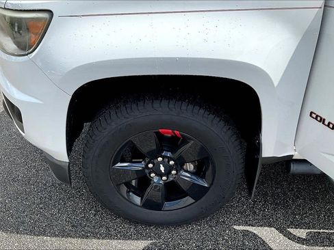 Used 2018 Chevrolet Colorado LT w/ Redline Special Edition AWD/4WD image 9