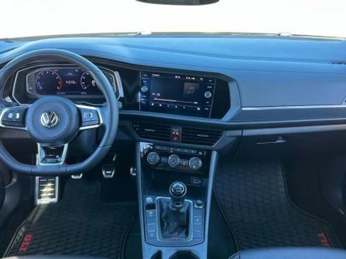 Used 2019 Volkswagen Jetta GLI Autobahn image 27