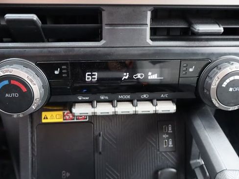 Used 2025 Toyota 4Runner TRD Off-Road image 33