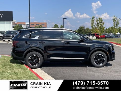 New 2025 Kia Sorento S image 9