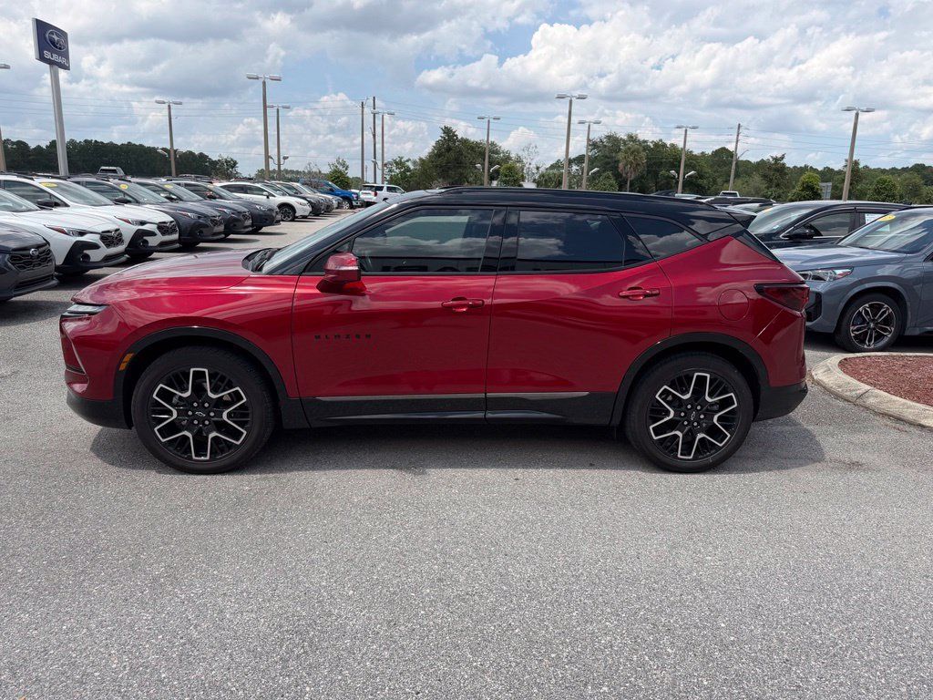 Used 2023 Chevrolet Blazer RS w/ Driver Confidence II Package FWD image 9
