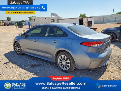 Used 2020 Toyota Corolla LE FWD image 3