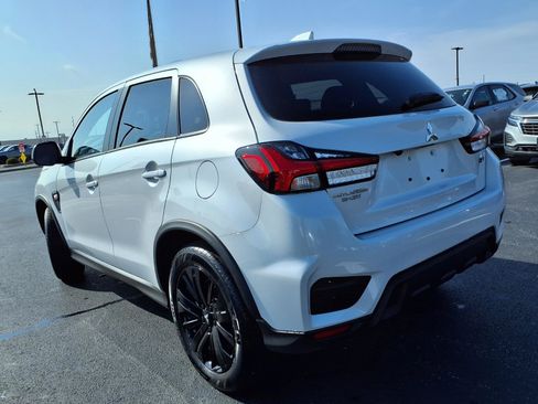 Used 2025 Mitsubishi Outlander Sport LE AWD/4WD image 29
