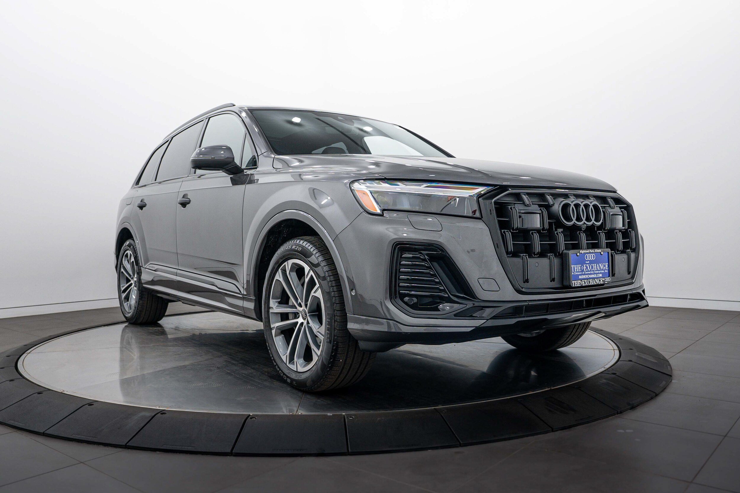 Used 2026 Audi Q7 2.0T Premium Plus w/ Premium Plus Package AWD/4WD image 1