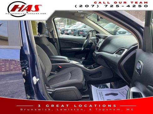 Used 2018 Dodge Journey SXT w/ Premium Group image 14