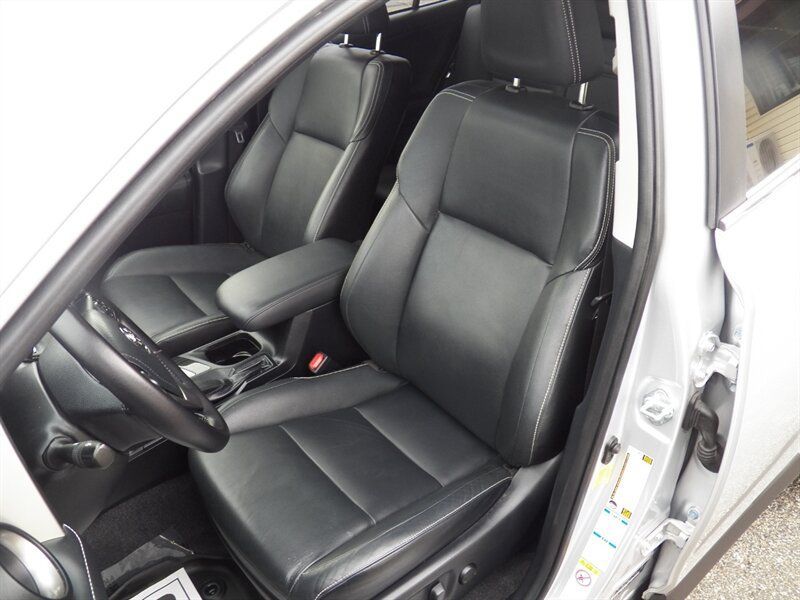 Used 2016 Toyota RAV4 Limited w/ Advanced Technology Package AWD/4WD image 9