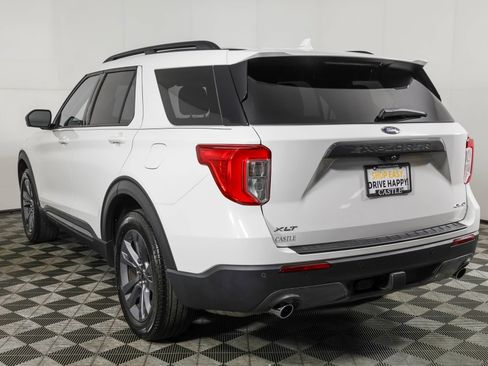 Used 2023 Ford Explorer XLT w/ Equipment Group 202A AWD/4WD image 20