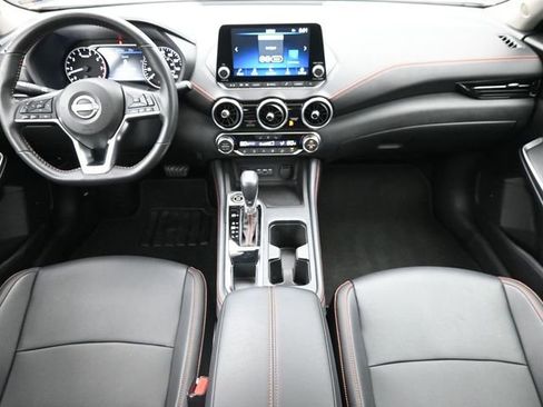 Used 2025 Nissan Sentra SR w/ SR Premium Package image 21