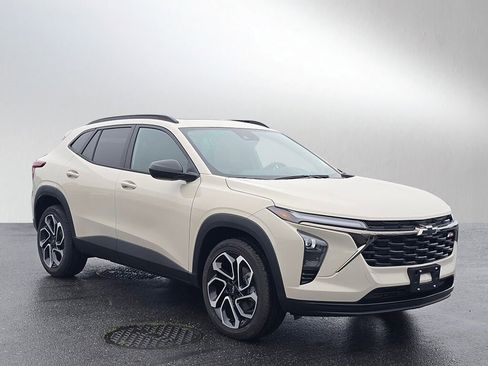 New 2026 Chevrolet Trax RS w/ Sunroof Package image 1